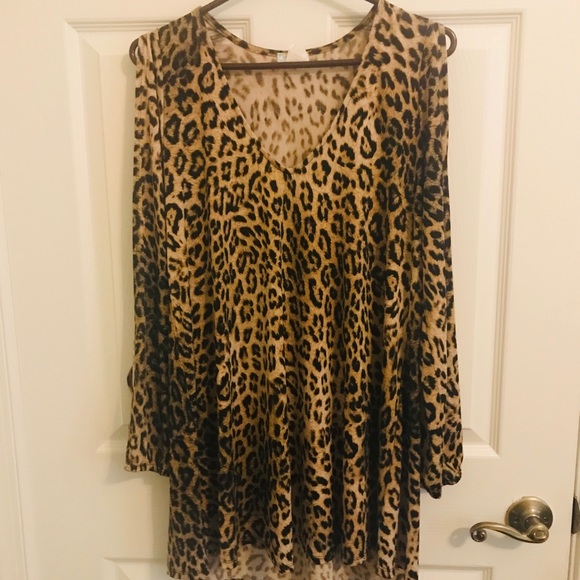 Rubber Ducky Productions, Inc. Dresses & Skirts - 2 for $15, 3 for $20 ⭐️ open sleeve tunic dress